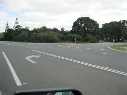 Heading up LK Road from the bridge: Norwood Road turns off to the right. This wide turn was established in 1912, to avoid a sharp turn into this section of the proposed ‘scenic tourist route’